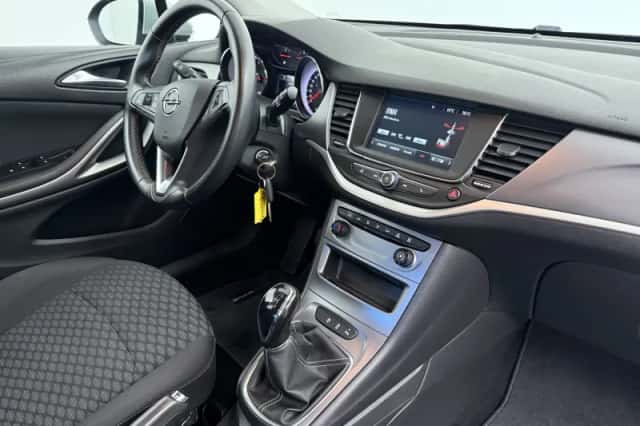 Opel Astra Sports Tourer (2021) thumbnail 3