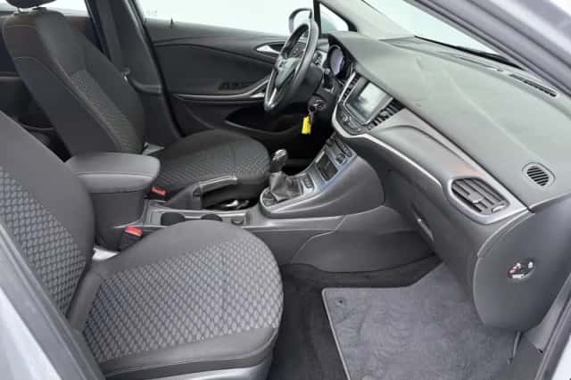 Opel Astra Sports Tourer (2021) thumbnail 4
