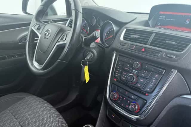 Opel Mokka (2016) thumbnail 3
