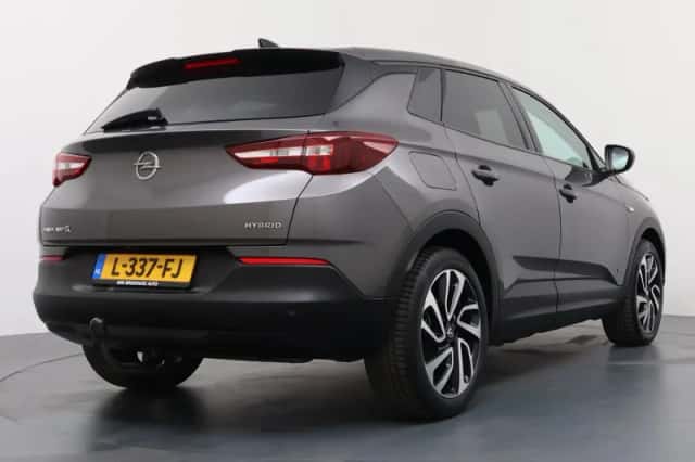 Opel Grandland X (2021) thumbnail 2