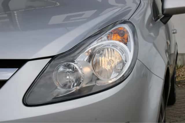 Opel Corsa (2011) thumbnail 11