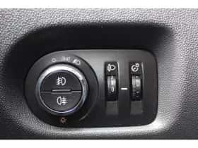 Opel Corsa (2011) thumbnail 15