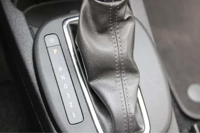 Opel Corsa (2011) thumbnail 17