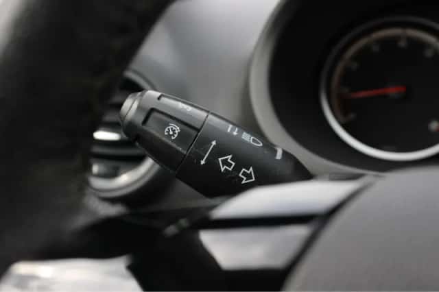 Opel Corsa (2011) thumbnail 21
