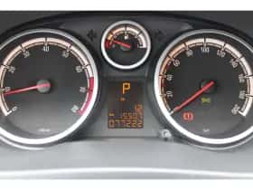 Opel Corsa (2011) thumbnail 6
