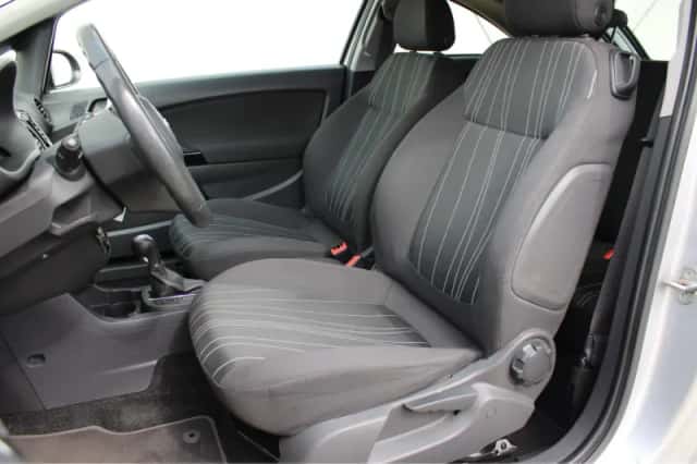 Opel Corsa (2011) thumbnail 8