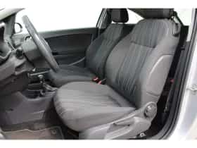 Opel Corsa (2011) thumbnail 8