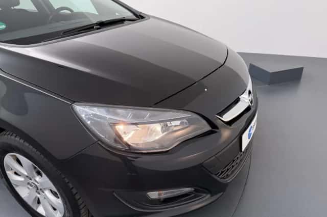 Opel Astra (2015) thumbnail 11