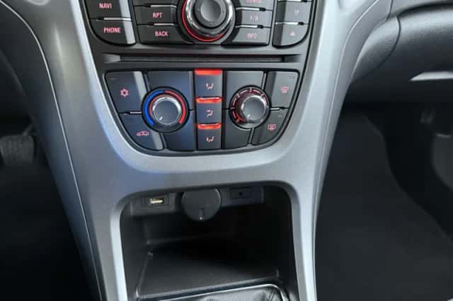 Opel Astra (2015) thumbnail 19