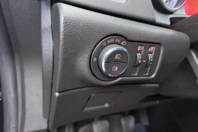 Opel Astra (2015) thumbnail 25