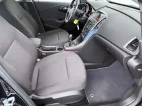 Opel Astra (2015) thumbnail 4