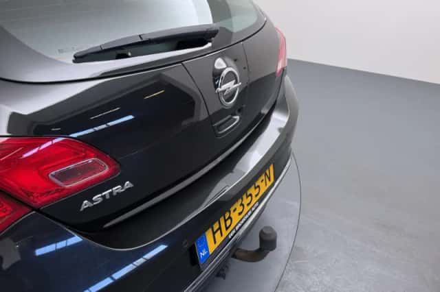 Opel Astra (2015) thumbnail 32