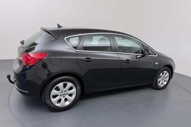 Opel Astra (2015) thumbnail 35