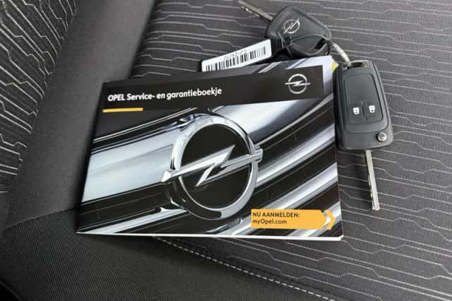 Opel Astra (2015) thumbnail 36
