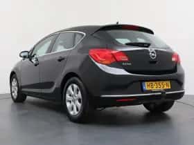 Opel Astra (2015) thumbnail 10