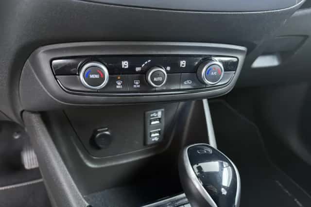 Opel Crossland (2022) thumbnail 27