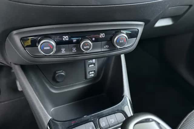 Opel Crossland (2021) thumbnail 31