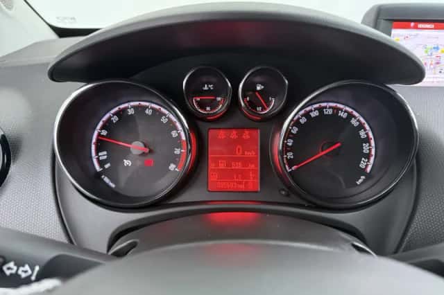 Opel Meriva (2015) thumbnail 22