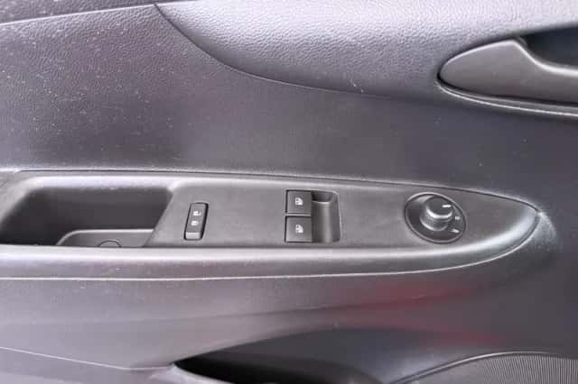 Opel Karl (2016) thumbnail 26