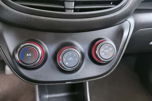 Opel Karl (2016) thumbnail 31