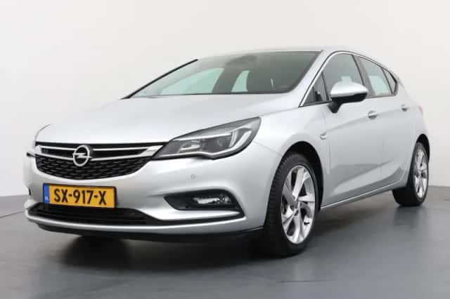 Opel Astra (2017) thumbnail 1