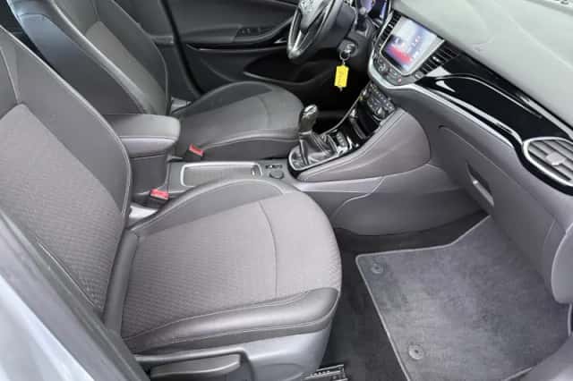 Opel Astra (2017) thumbnail 4