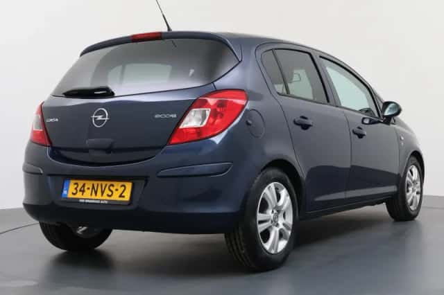 Opel Corsa (2010) thumbnail 2