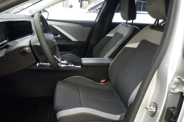 Opel Astra (2025) thumbnail 5
