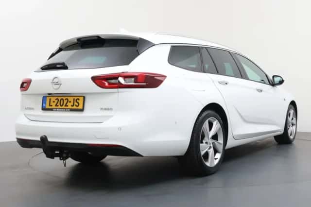 Opel Insignia Sports Tourer (2018) thumbnail 2