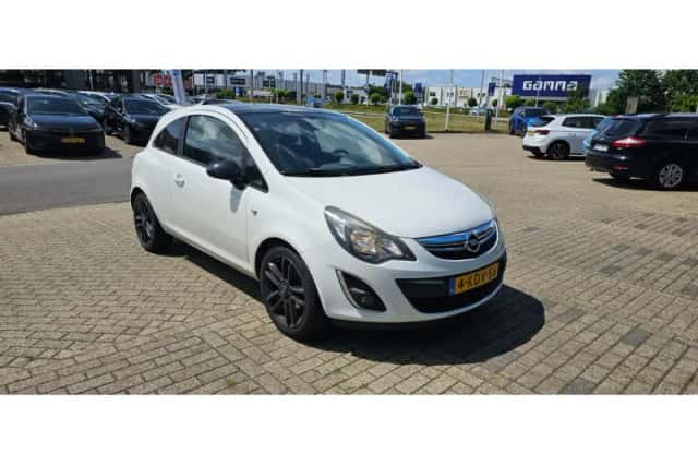 Opel Corsa (2013) thumbnail 5