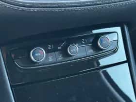 Opel Grandland X (2020) thumbnail 24