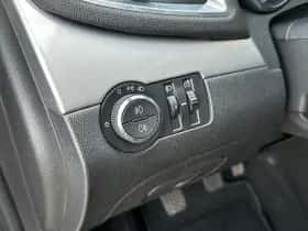 Opel Mokka (2015) thumbnail 12
