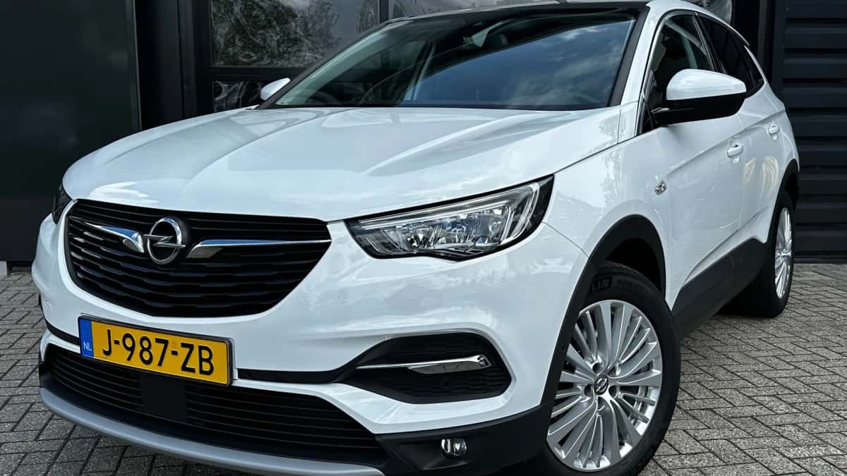 Opel Grandland X (2020) — foto 1