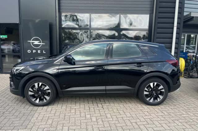 Opel Grandland X (2021) thumbnail 2