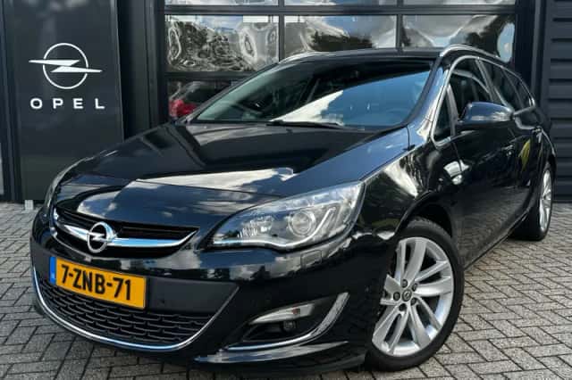 Opel Astra Sports Tourer (2015) thumbnail 1