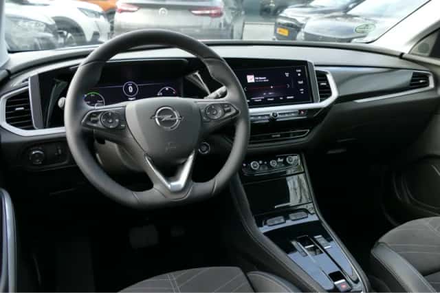 Opel Grandland (2024) thumbnail 19