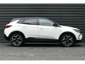 Opel Grandland (2024) thumbnail 3