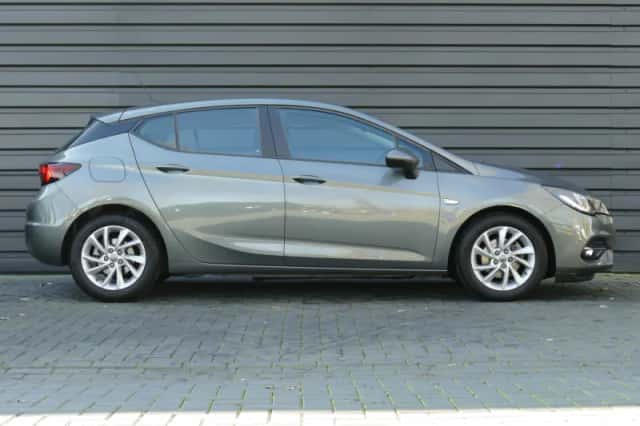 Opel Astra (2020) thumbnail 3