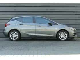 Opel Astra (2020) thumbnail 3