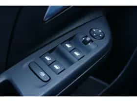Opel Corsa (2023) thumbnail 18