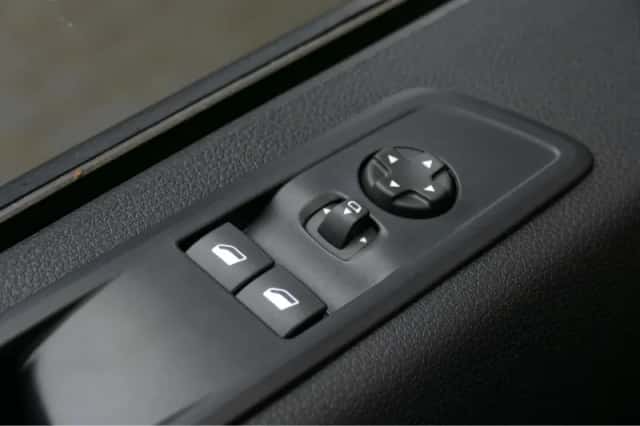 Opel Vivaro (2024) thumbnail 15