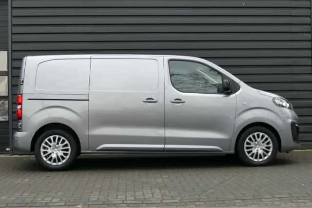 Opel Vivaro (2024) thumbnail 3