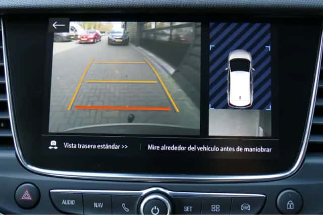 Opel Crossland (2021) thumbnail 21