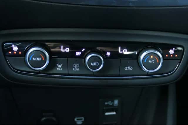 Opel Crossland (2021) thumbnail 24