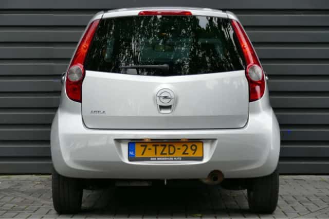 Opel Agila (2014) thumbnail 5