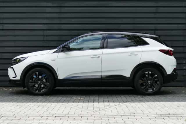 Opel Grandland (2024) thumbnail 2