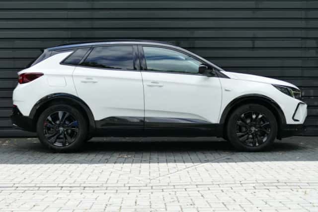 Opel Grandland (2024) thumbnail 3