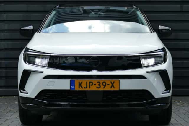 Opel Grandland (2024) thumbnail 4