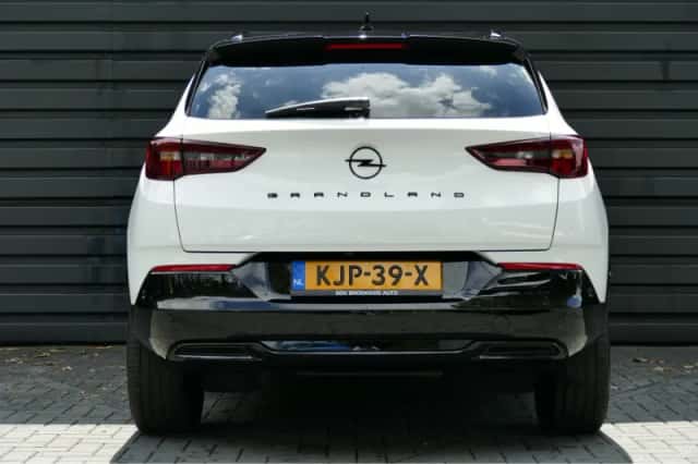 Opel Grandland (2024) thumbnail 5
