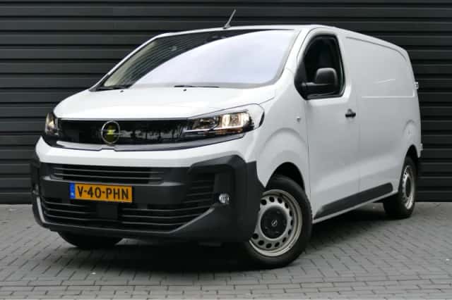 Opel Vivaro (2024) thumbnail 1